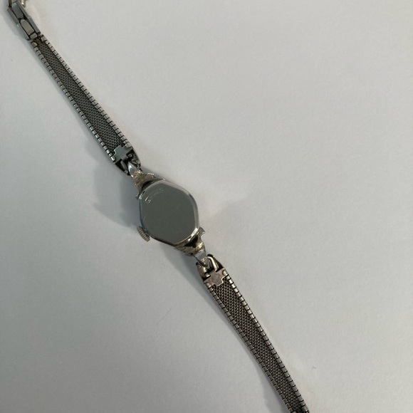 Antique windup Helbros Stainless Steel Watch fits up to 6.5 inch wrist - Picture 6 of 11